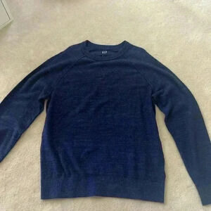 GAP  - men’s blue knitted sweater